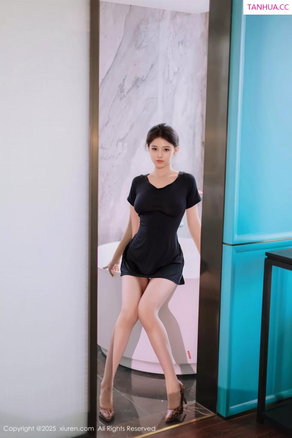   [XiuRen]高清写真图 2025.06.18 No.10426 小橘子orange 曼妙身姿第2张图片